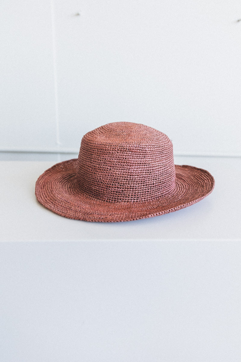 GARDEN HAT IN PANAMA STRAW