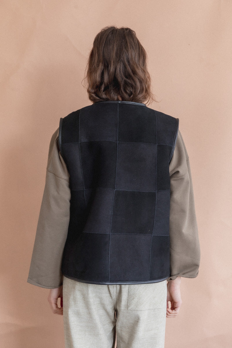 ELLA VEST IN BLACK CHECK SHEEPSKIN