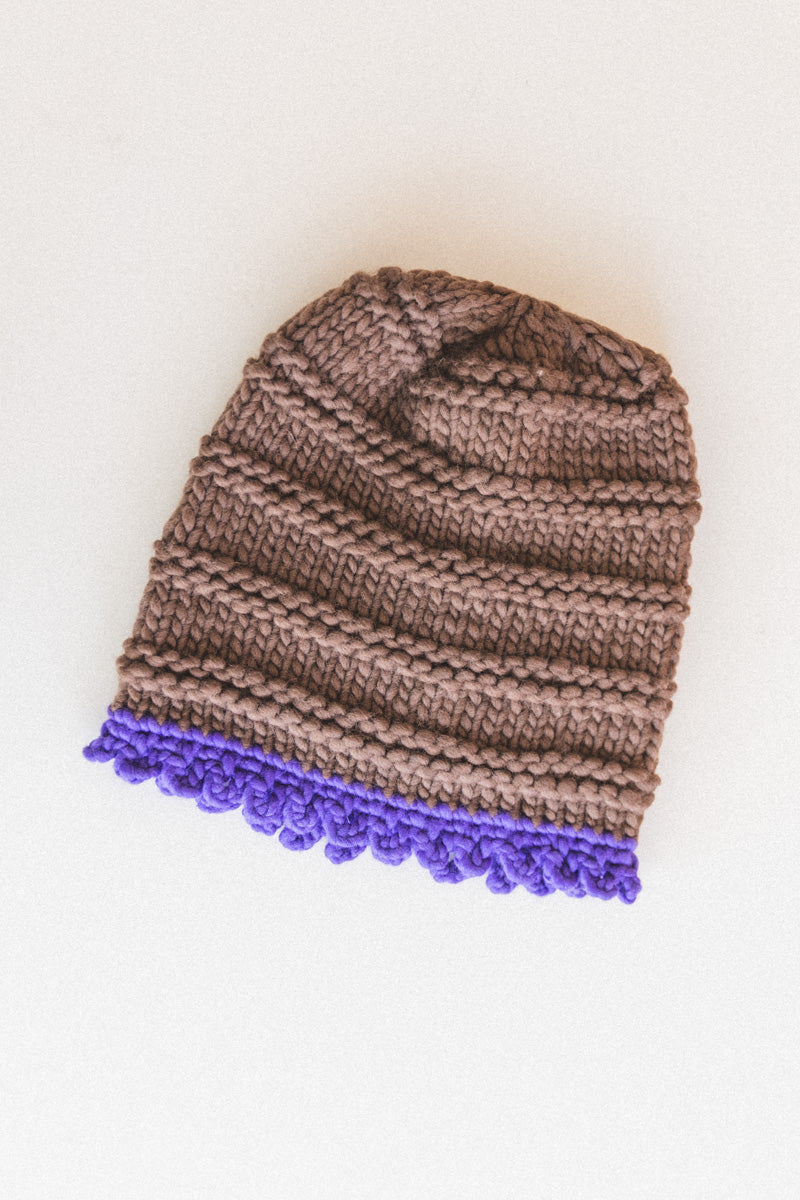 SUUS HANDKNIT HAT IN BROWN