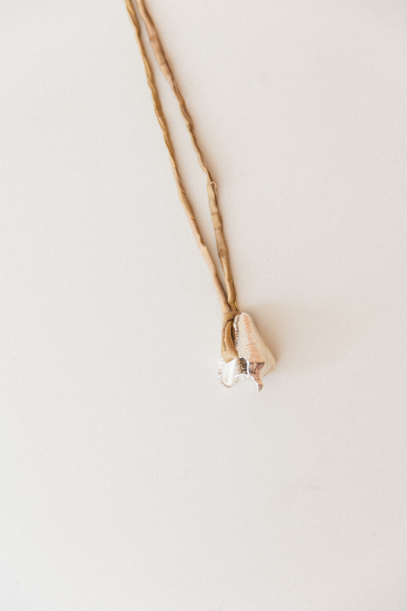 NO. 41 SHELL HARMONICS RECORD KEEPER NECKLACE