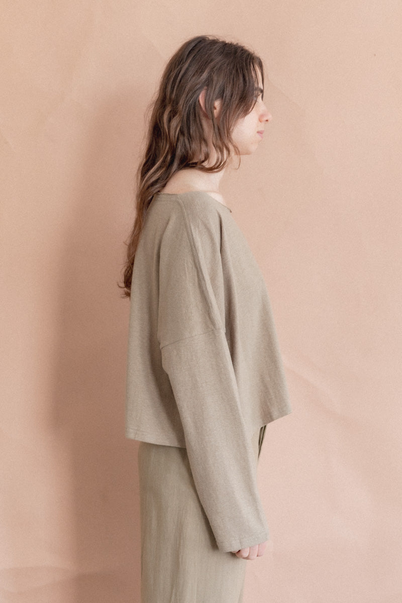 LONG SLEEVE BOX TOP IN DARK OLIVE