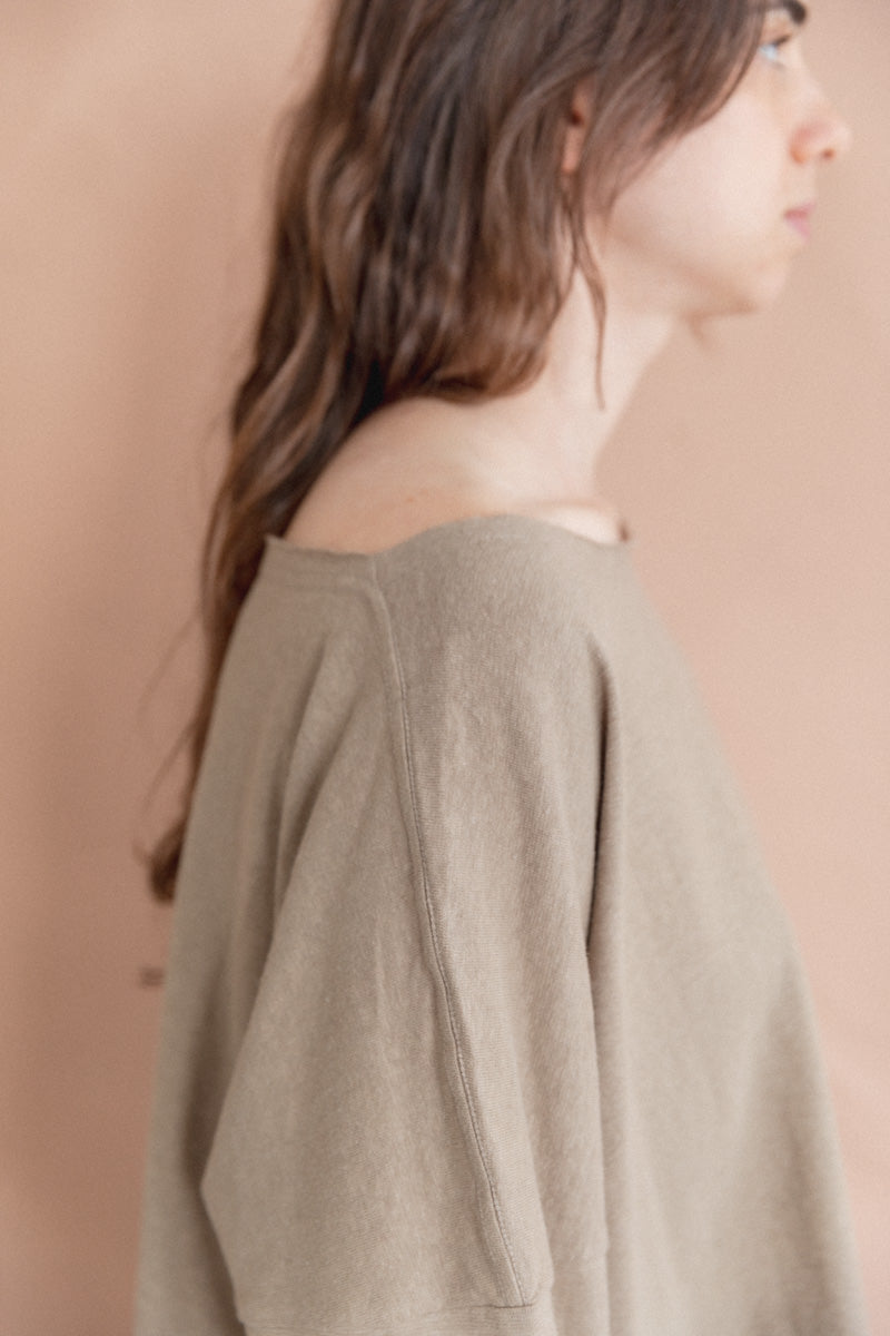 LONG SLEEVE BOX TOP IN DARK OLIVE