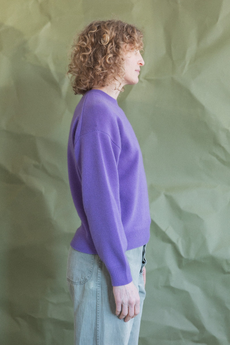 BABY CASHMERE KNIT PULLOVER IN PURPLE