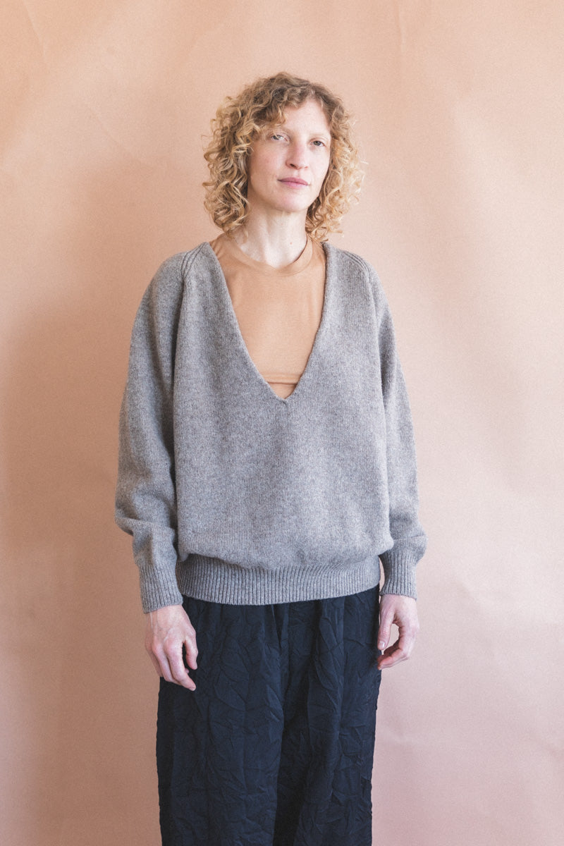 SOAR V-NECK SWEATER