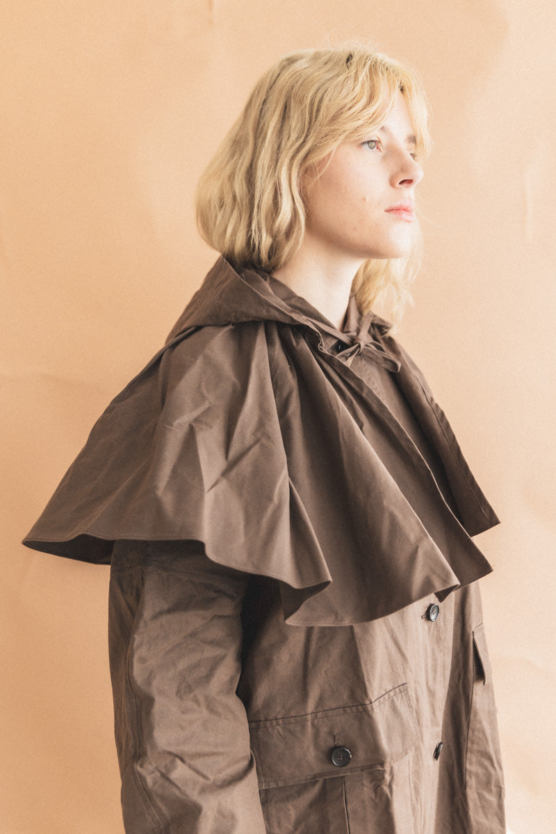 HOODED CAPE IN BRACKEN BRITISH DRY OILSKIN