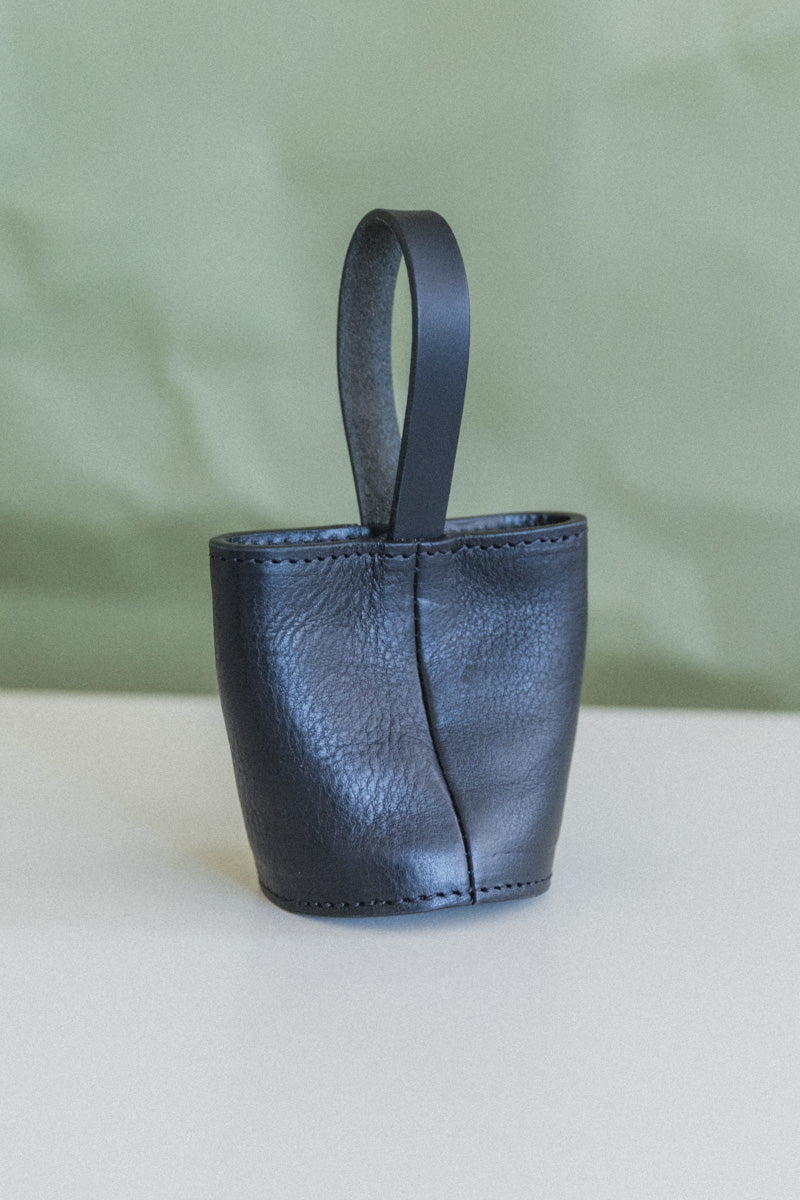 MINI BUCKET BAG IN BLACK LEATHER