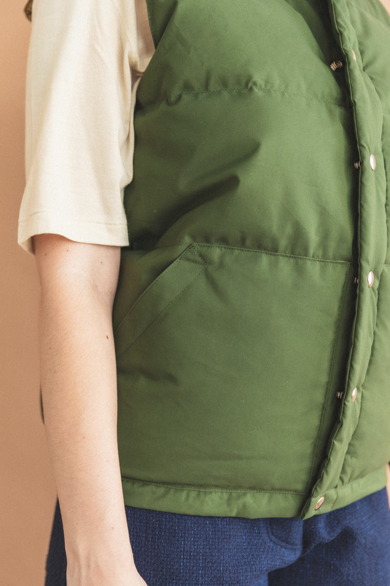 DOWN ITALIAN VEST IN OLIVE