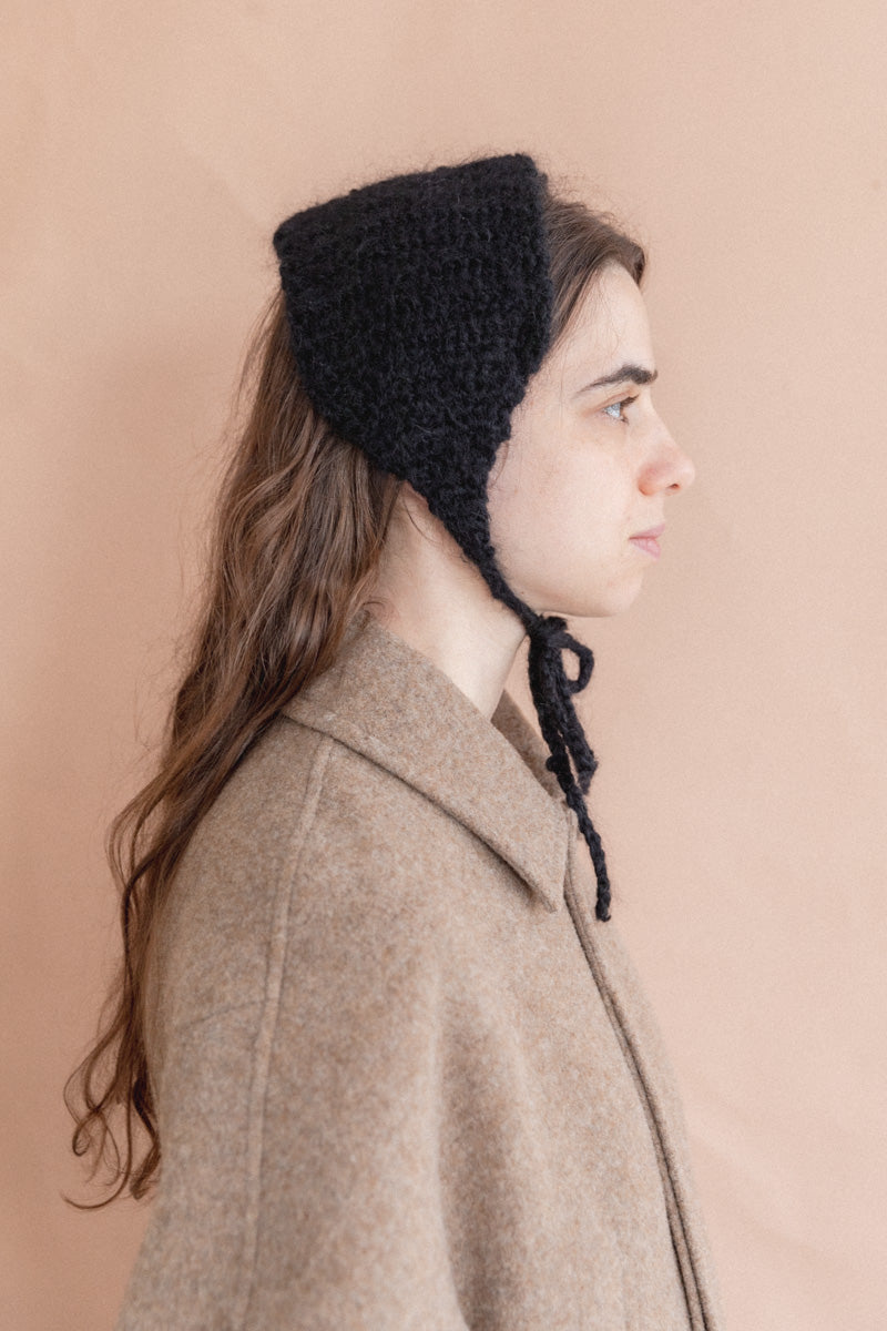 EAR WARMER IN BLACK MOHAIR