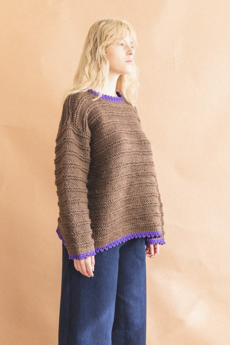 RENS HANDKNIT SWEATER IN BROWN