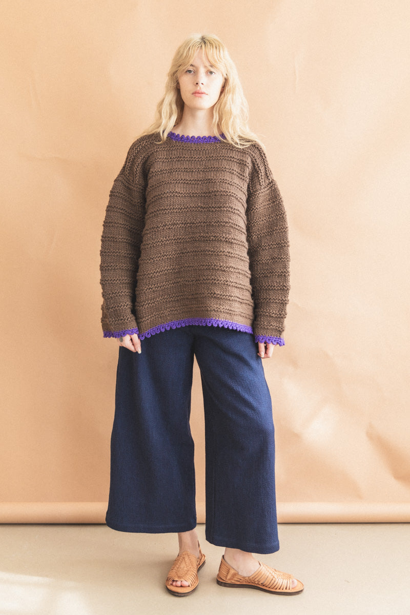 RENS HANDKNIT SWEATER IN BROWN