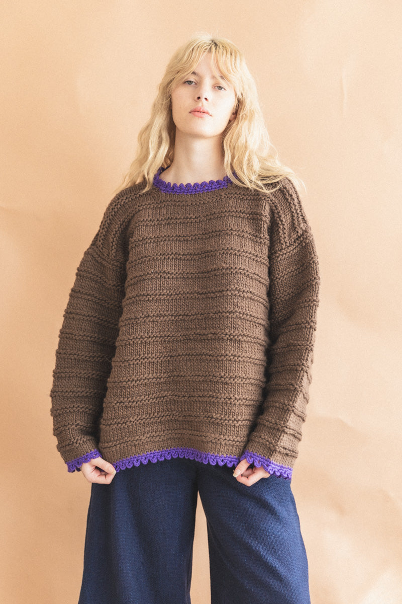 RENS HANDKNIT SWEATER IN BROWN