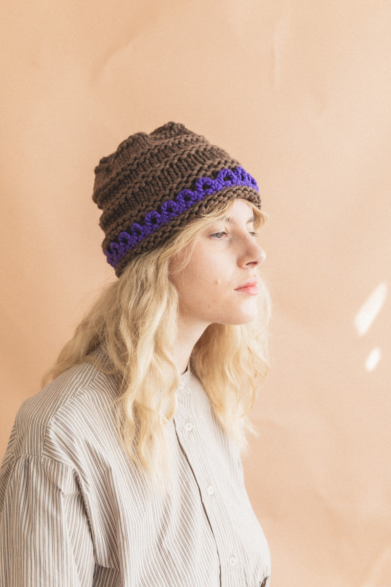 SUUS HANDKNIT HAT IN BROWN