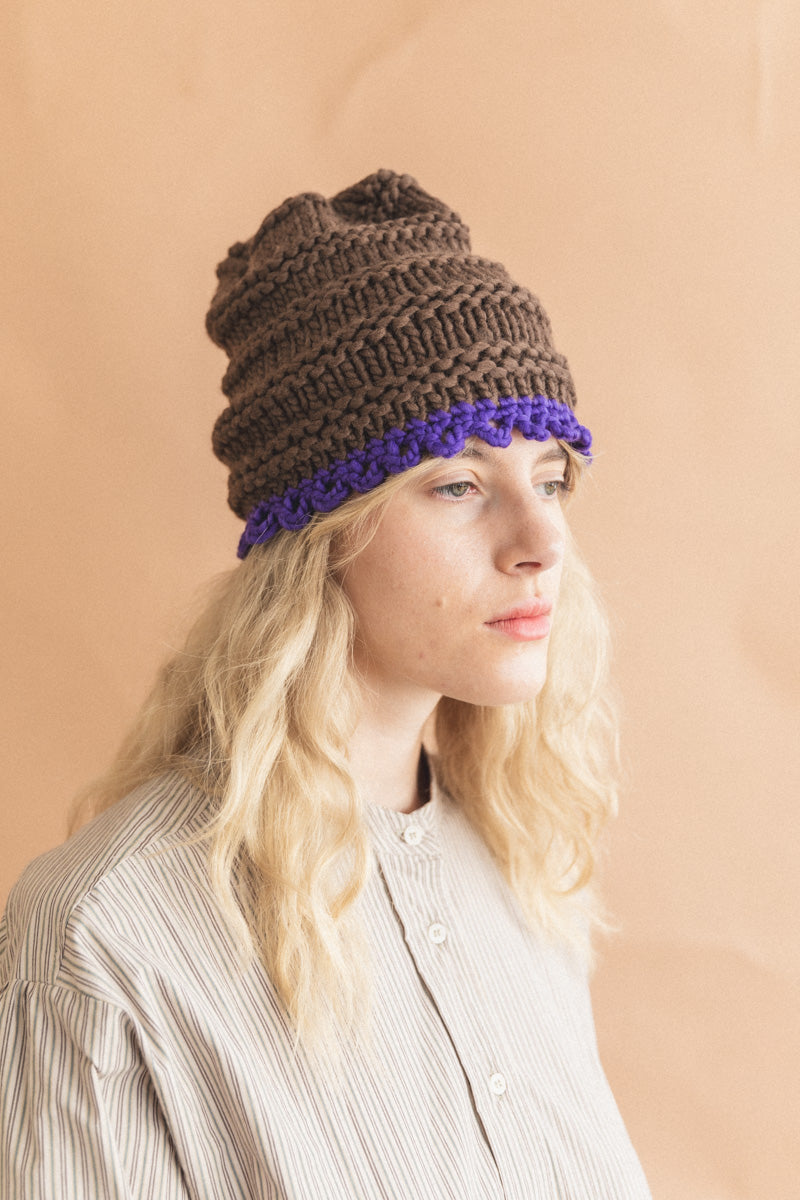 SUUS HANDKNIT HAT IN BROWN