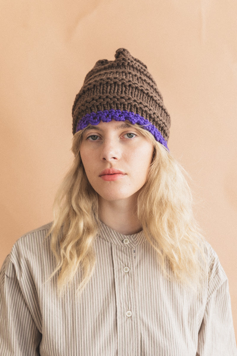 SUUS HANDKNIT HAT IN BROWN