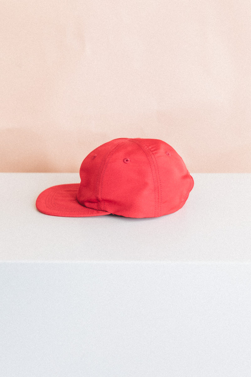 BASEBALL CAP IN RED SILK