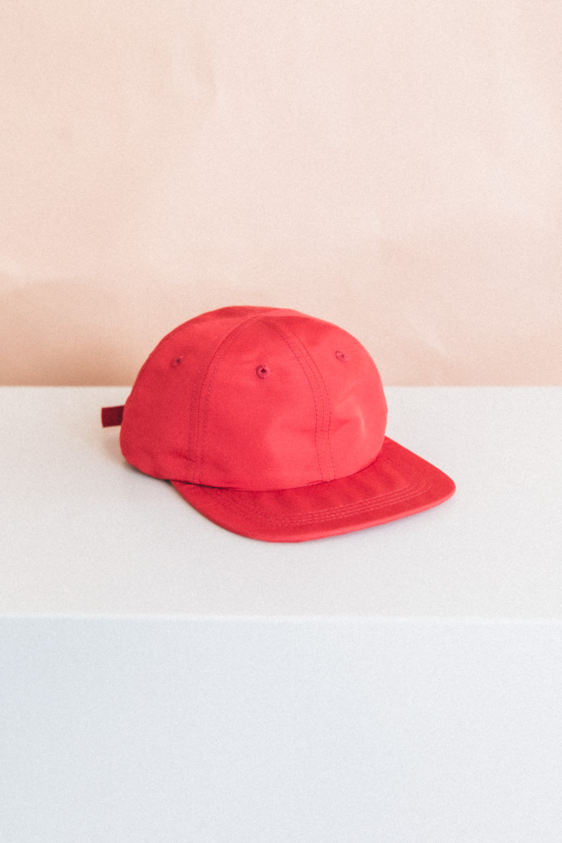 BASEBALL CAP IN RED SILK