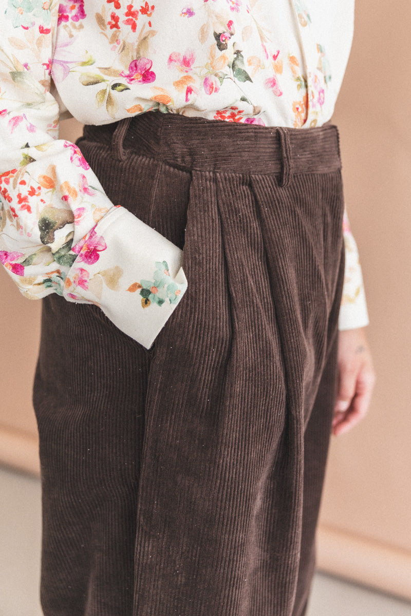 INTERIM CORDUROY PANTS IN DARK BROWN