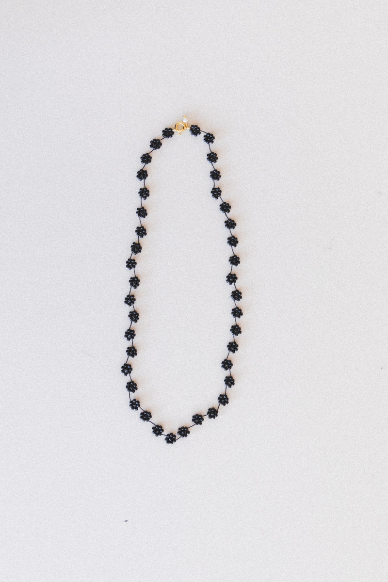 FIORI NECKLACE IN BLACK