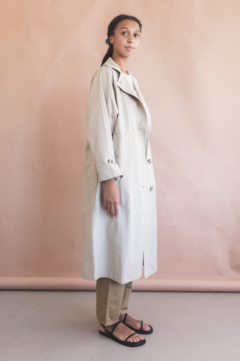 SEAMED TRENCH IN TAUPE