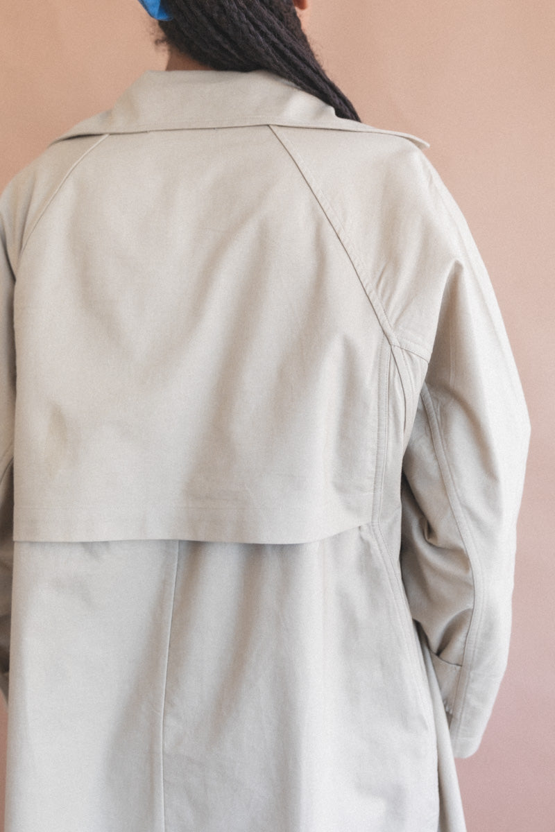 SEAMED TRENCH IN TAUPE