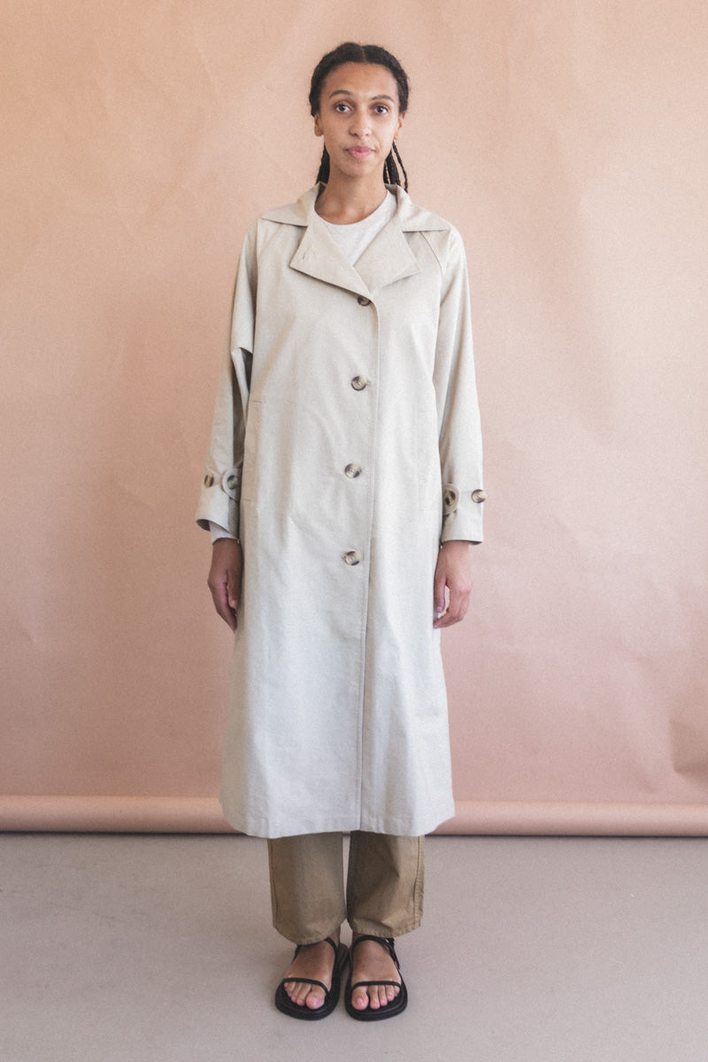 SEAMED TRENCH IN TAUPE