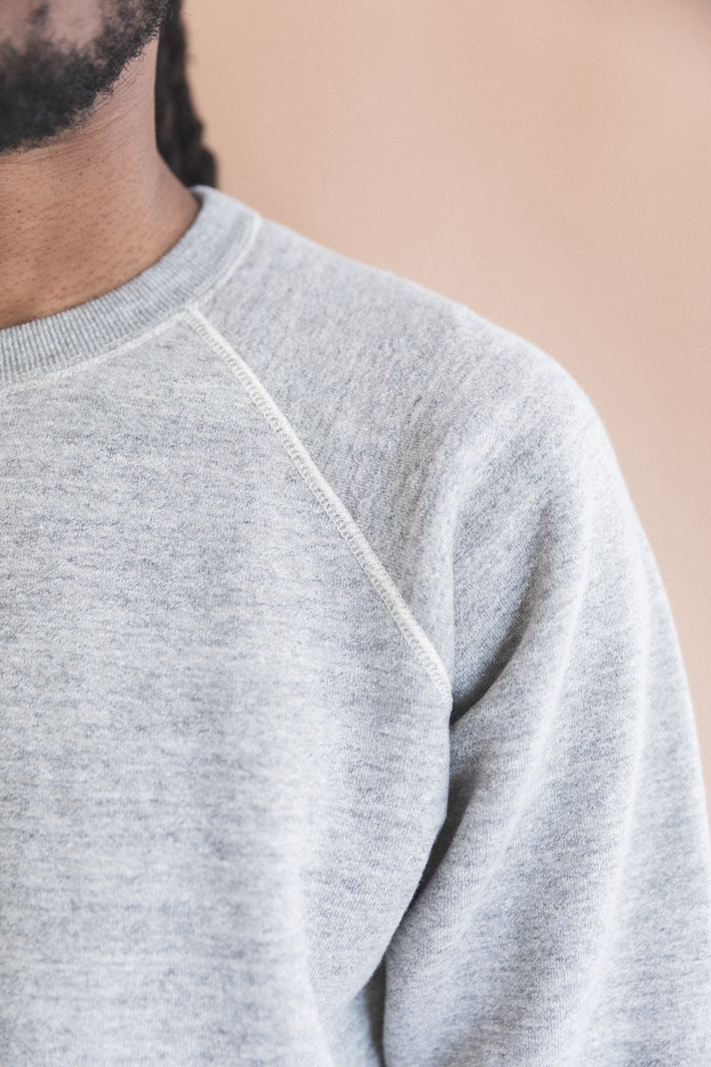 LOOP WHEEL CREW NECK SWEATSHIRT IN HEATHER GREY