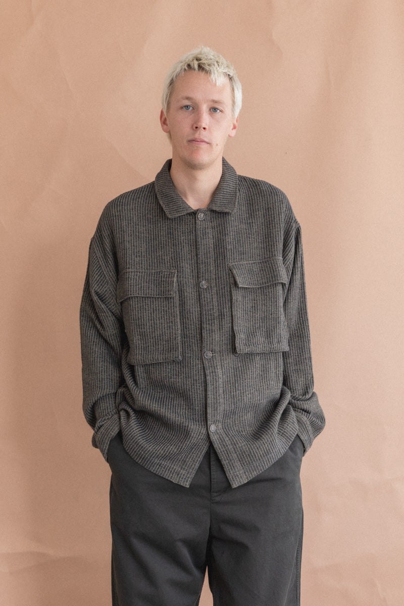 BOX OVERSHIRT IN CHARCOAL/OLIVE