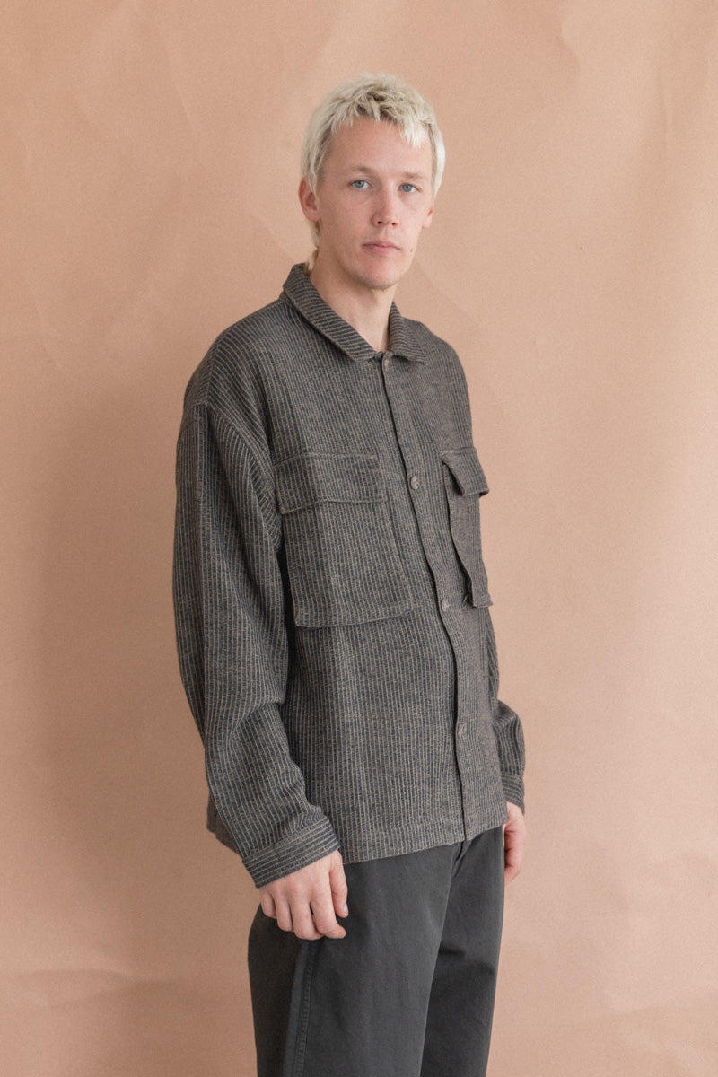 BOX OVERSHIRT IN CHARCOAL/OLIVE