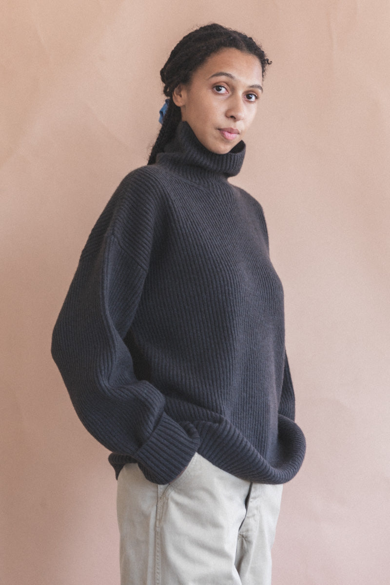 TURTLENECK CLOUD SWEATER IN GREY DOUBLE KNIT YAK WOOL