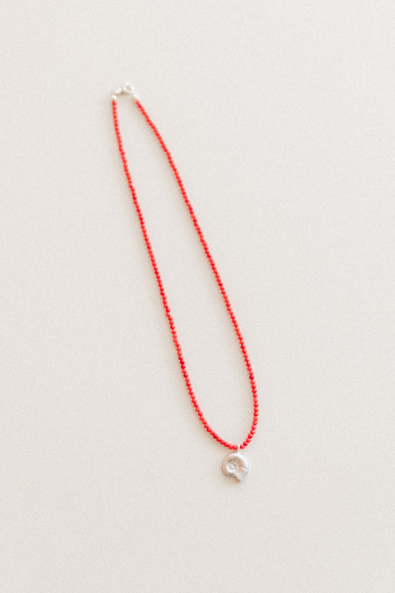 TIDE NECKLACE IN SILVER AND CORAL