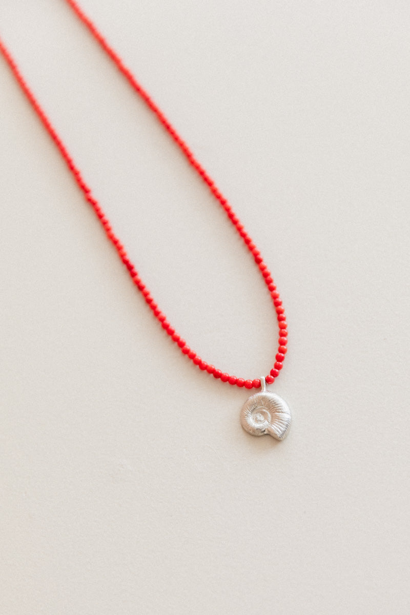 TIDE NECKLACE IN SILVER AND CORAL