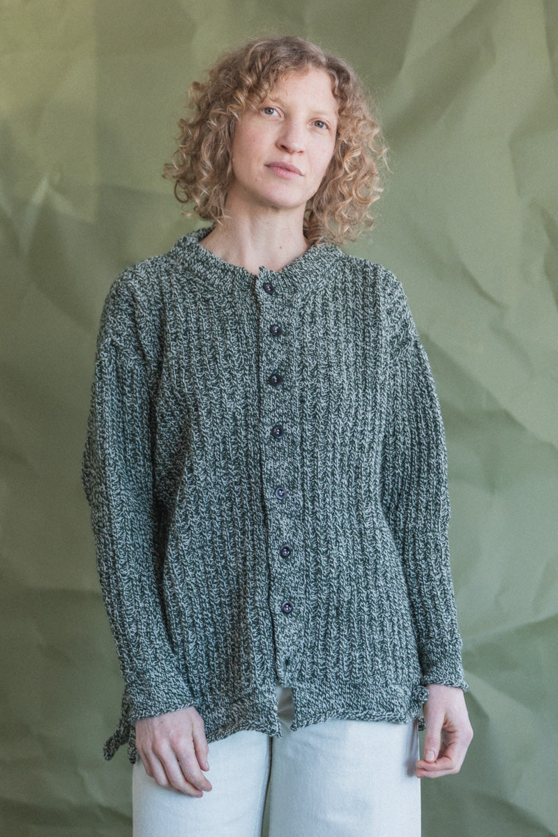 TACUINUM CARDIGAN IN CONNEMARA GREEN SHETLAND WOOL