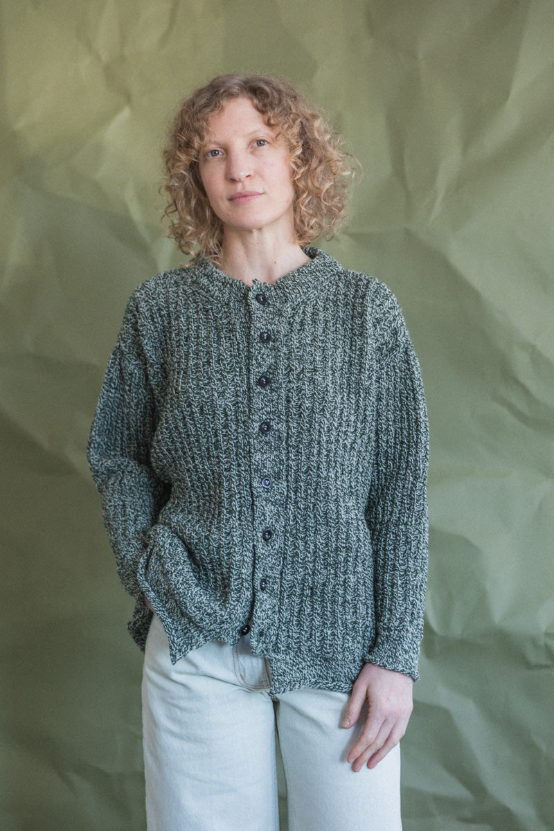 TACUINUM CARDIGAN IN CONNEMARA GREEN SHETLAND WOOL