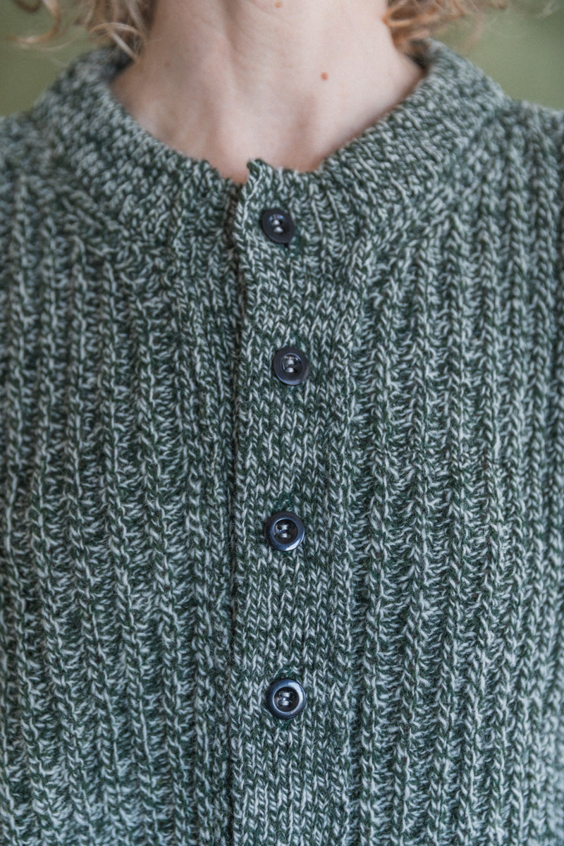 TACUINUM CARDIGAN IN CONNEMARA GREEN SHETLAND WOOL