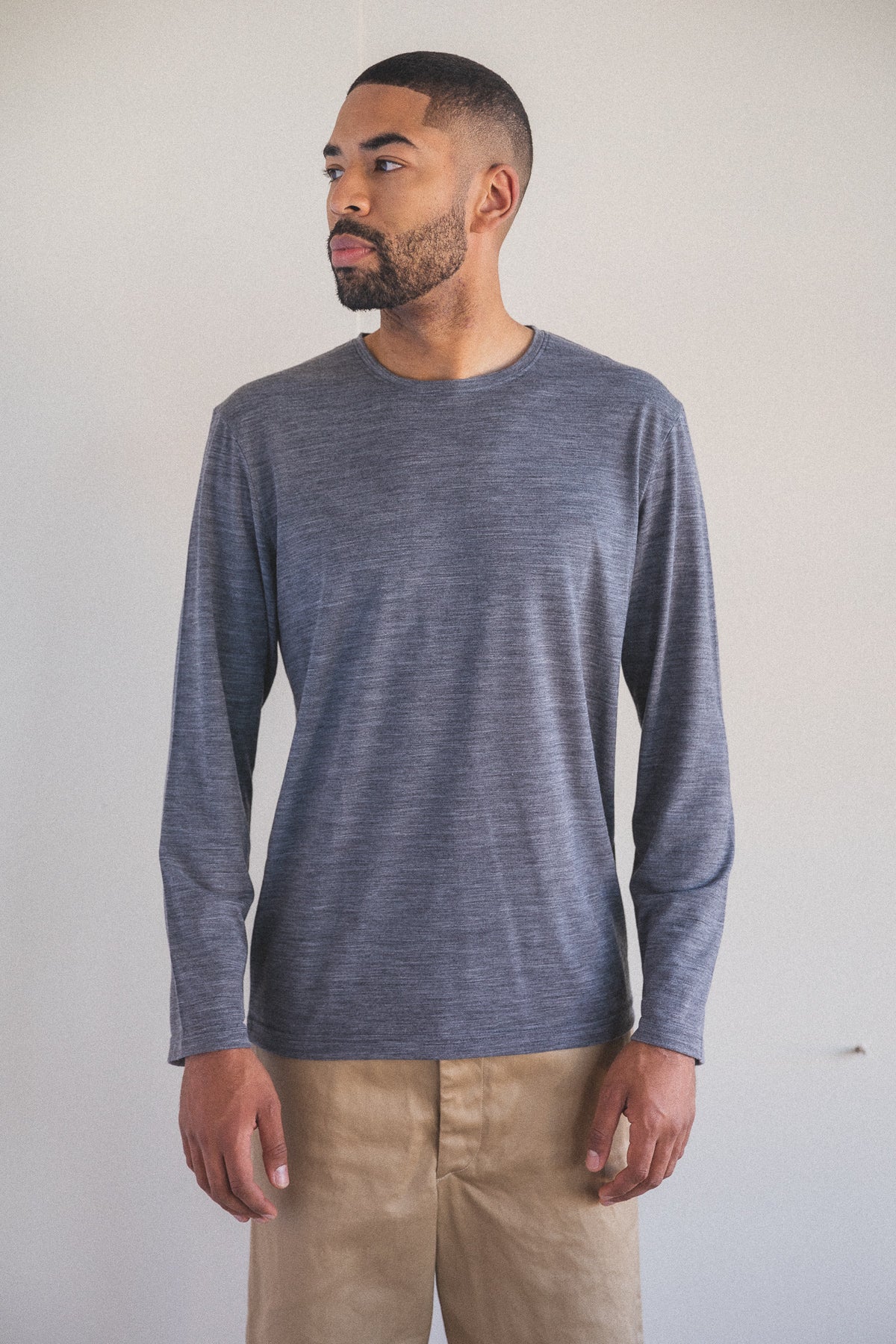 AMP TEE IN GREY MARL