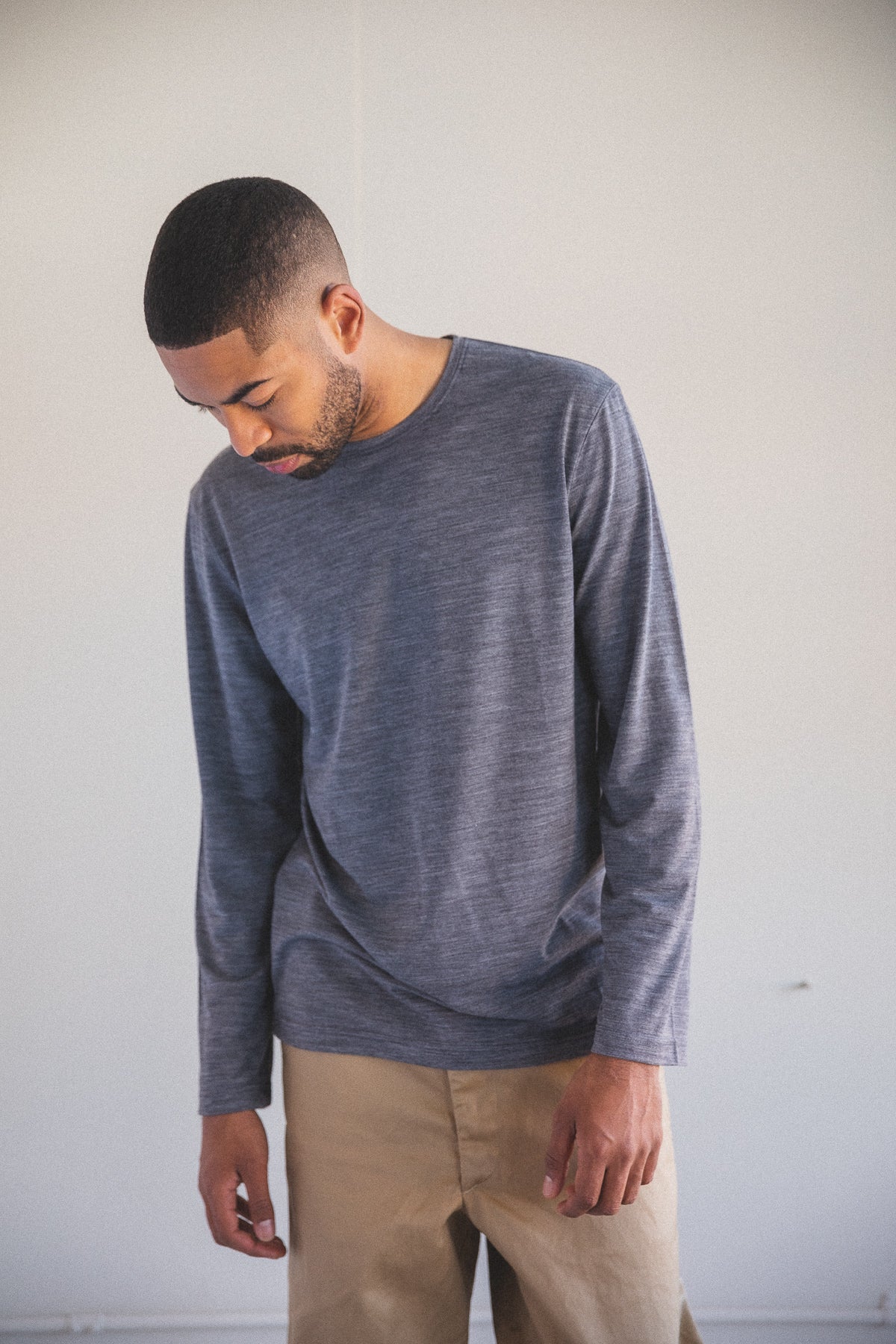 AMP TEE IN GREY MARL