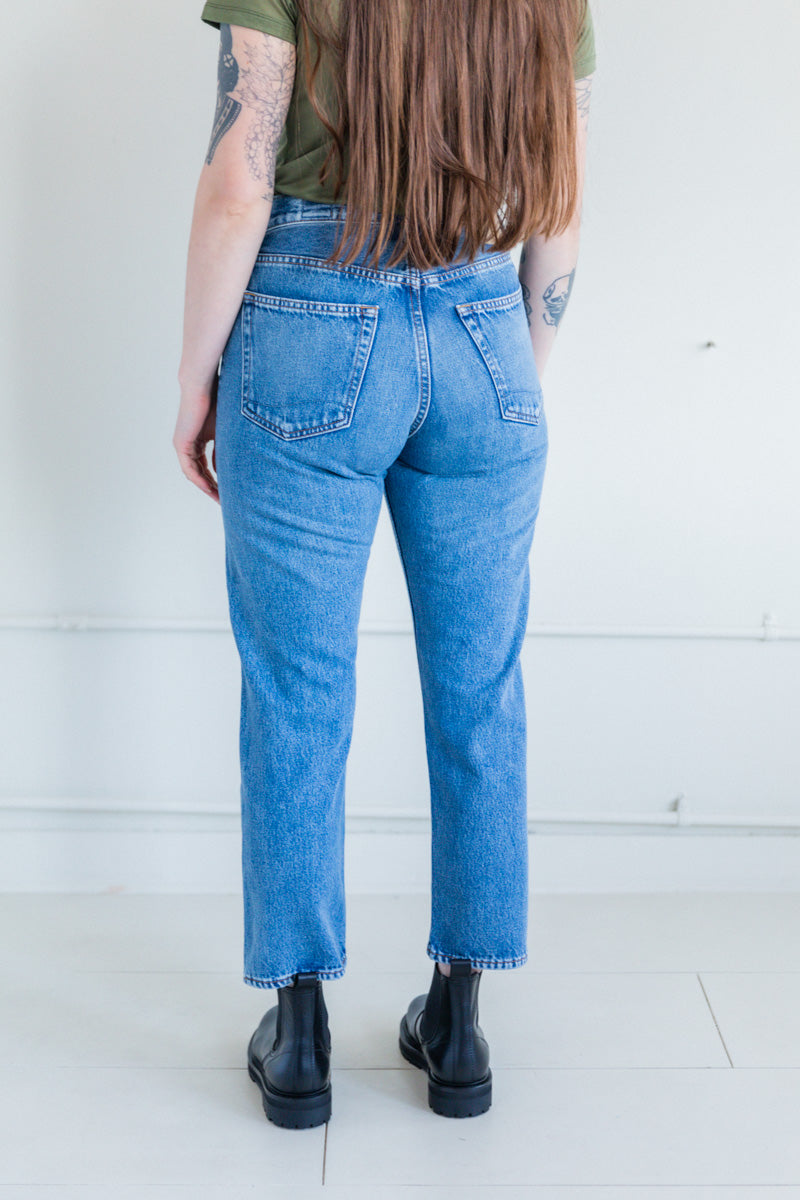 SHORT LENGTH 105 ZIP FLY JEANS